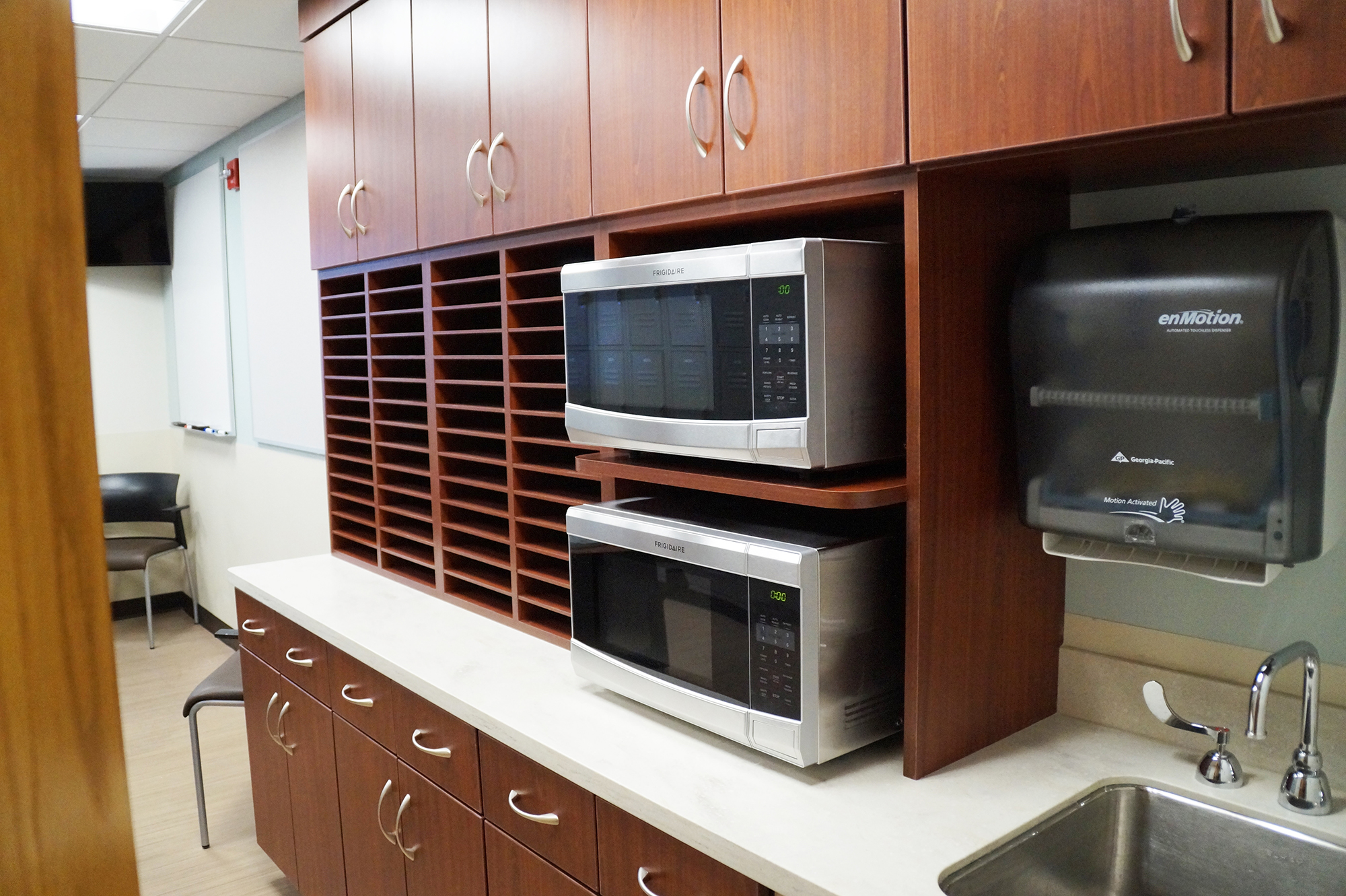 Healthcare Construction - Sparrow 5 Foster Pediatric Renovation