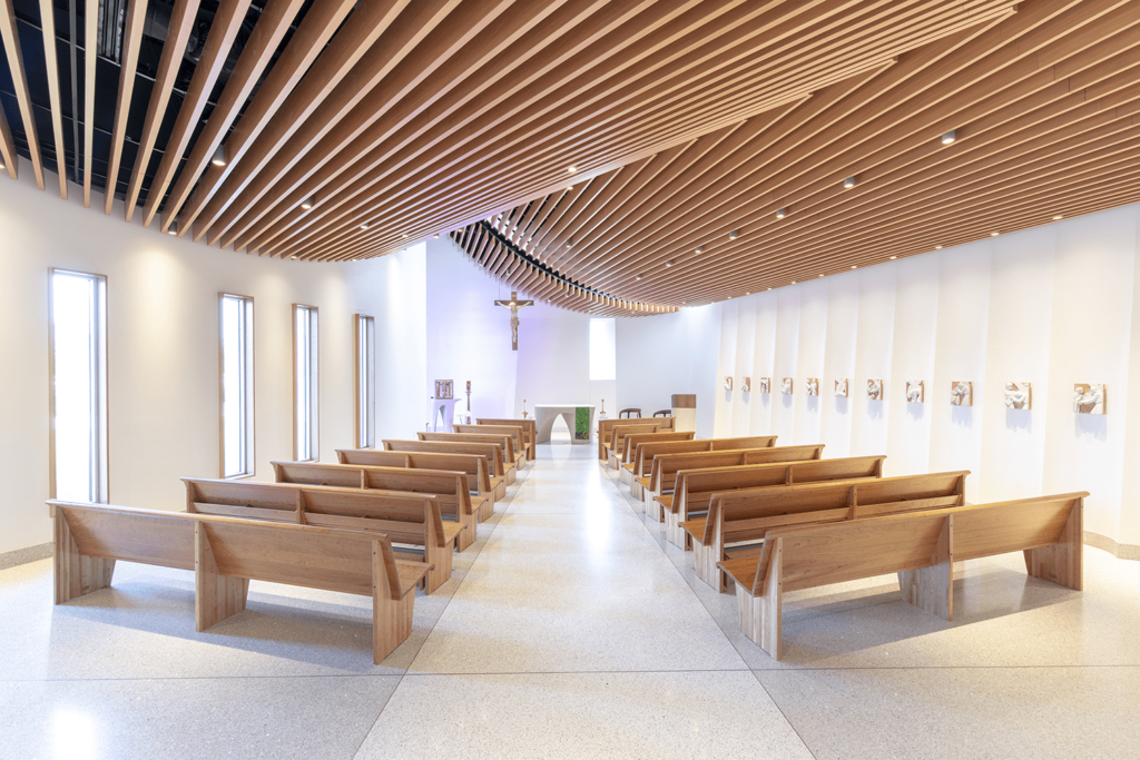 Granger Construction - St. Mary Mercy Hospital - Livonia - Michigan - Modern Worship Space